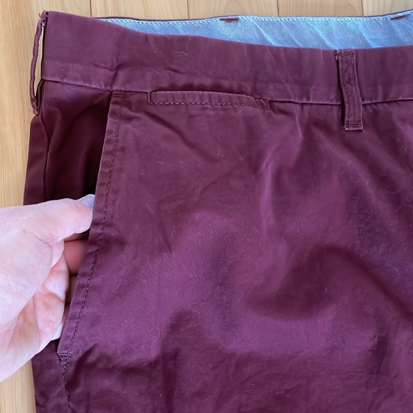 Tommy Hilfiger Burgundy Regular Fit Chino Pants (44/30) - Picture 3 of 9